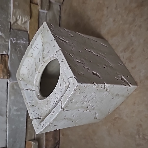 Faux Stone Marble Tissue Box Cover Kleenex Holder Croscill Quarry - Picture 5 of 8